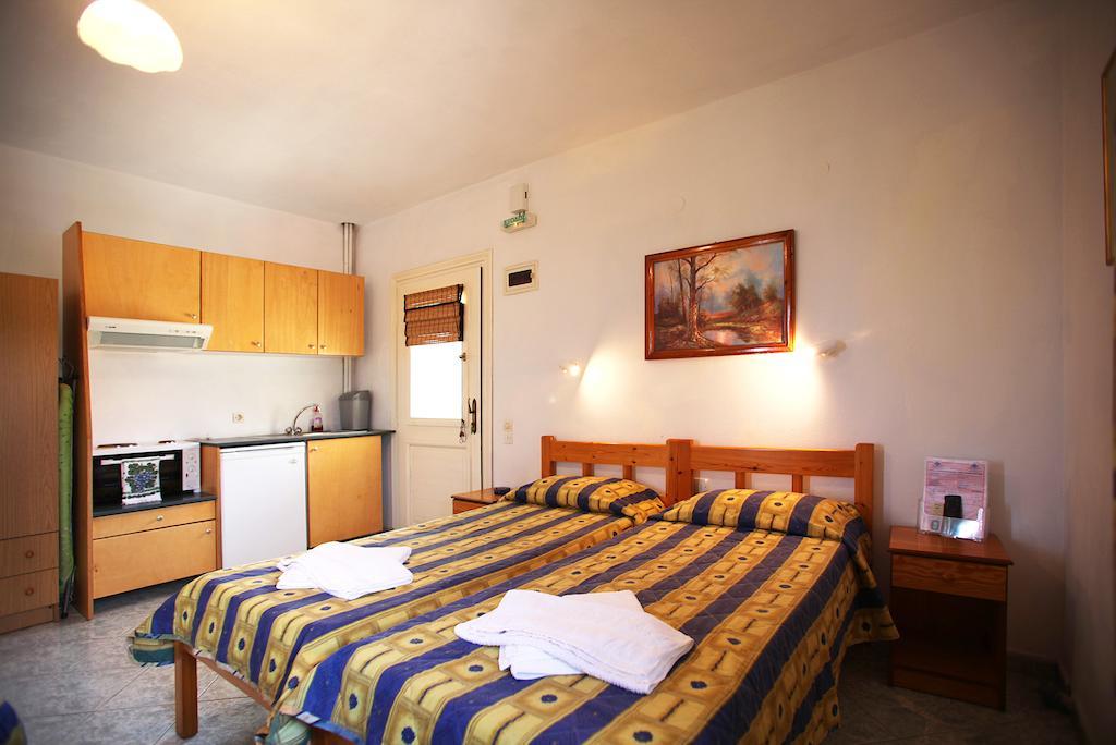 Alexandros Rooms & Studios Skopelos Town Exterior photo