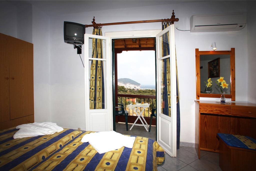 Alexandros Rooms & Studios Skopelos Town Room photo