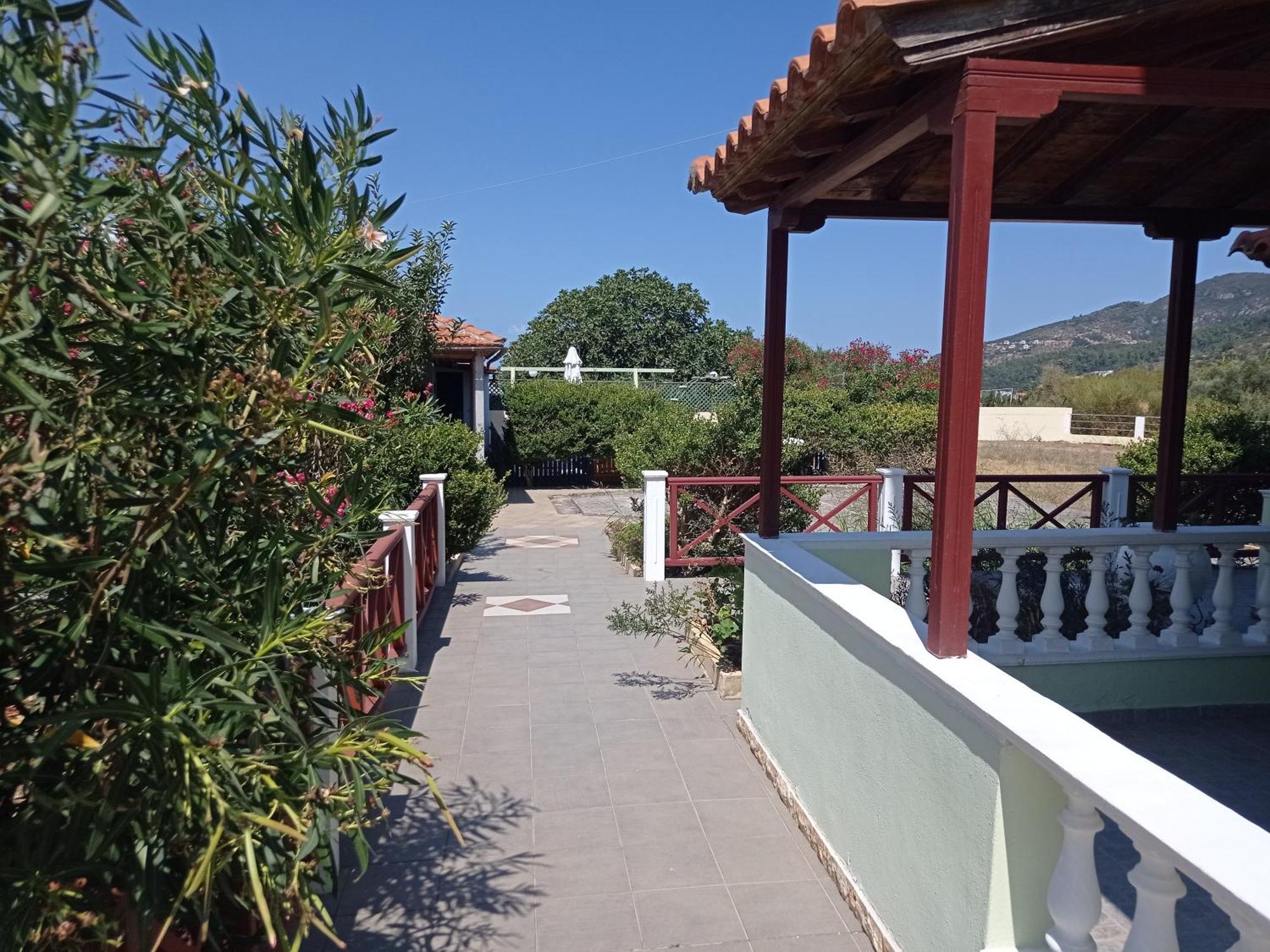 Alexandros Rooms & Studios Skopelos Town Exterior photo