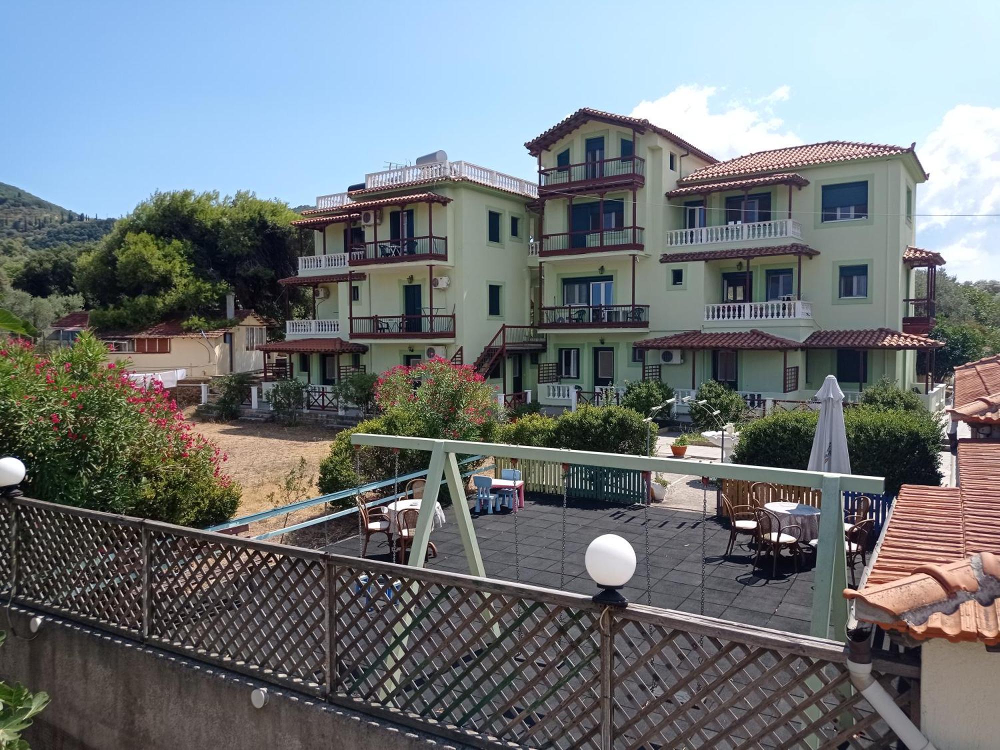 Alexandros Rooms & Studios Skopelos Town Exterior photo