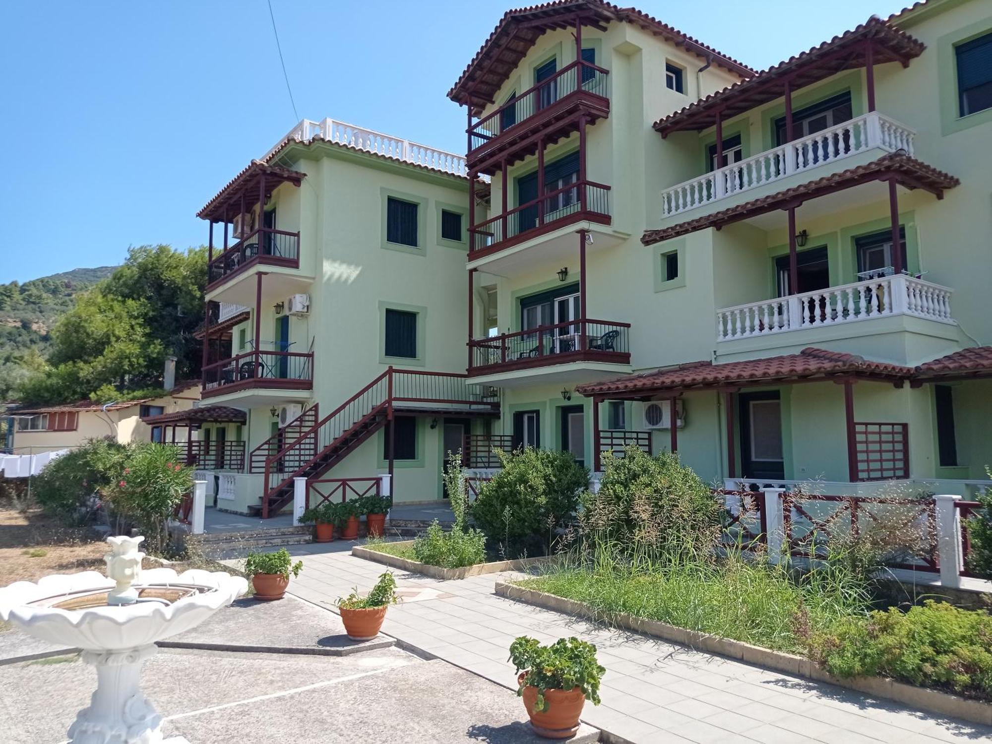 Alexandros Rooms & Studios Skopelos Town Exterior photo