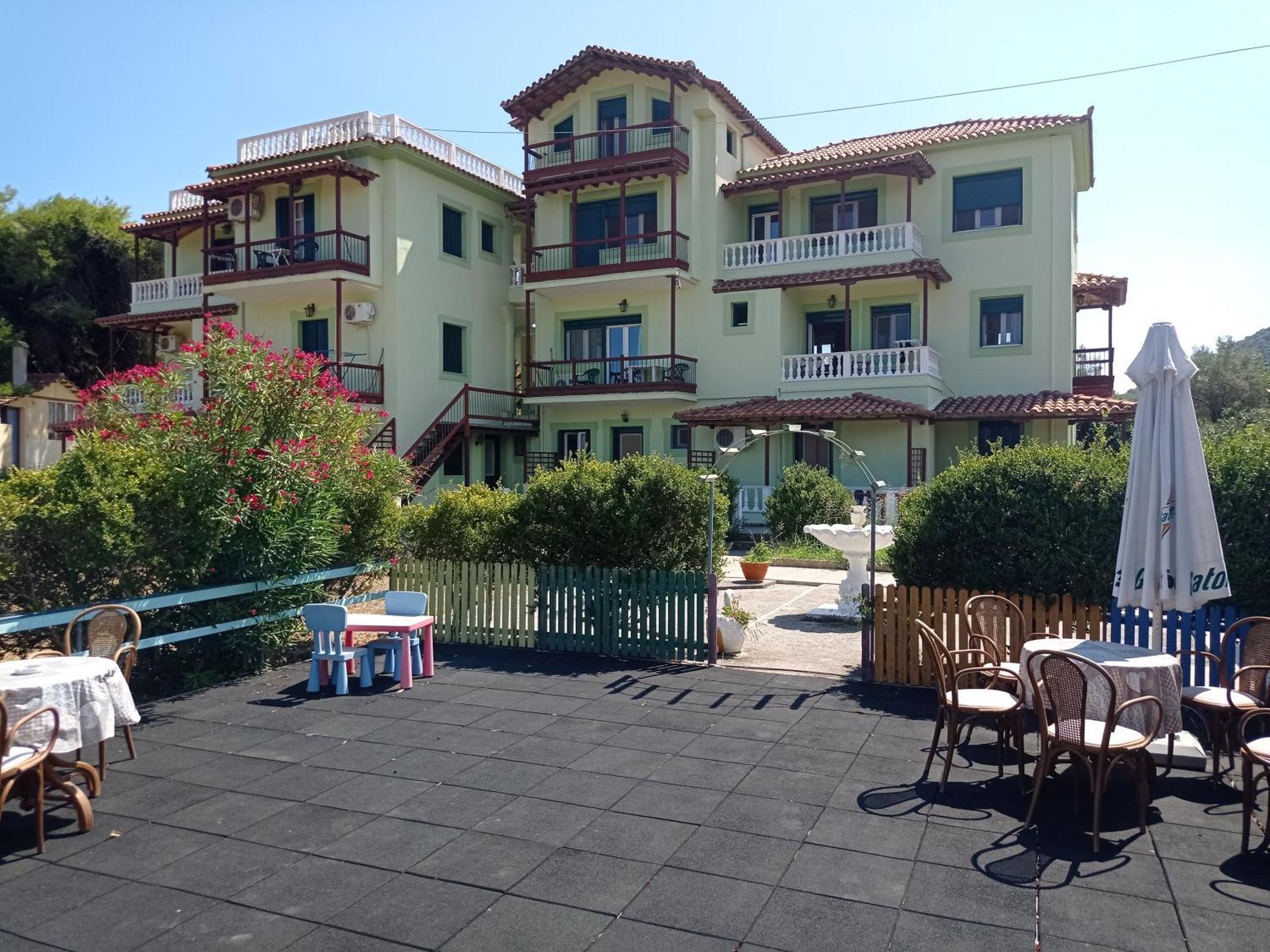 Alexandros Rooms & Studios Skopelos Town Exterior photo