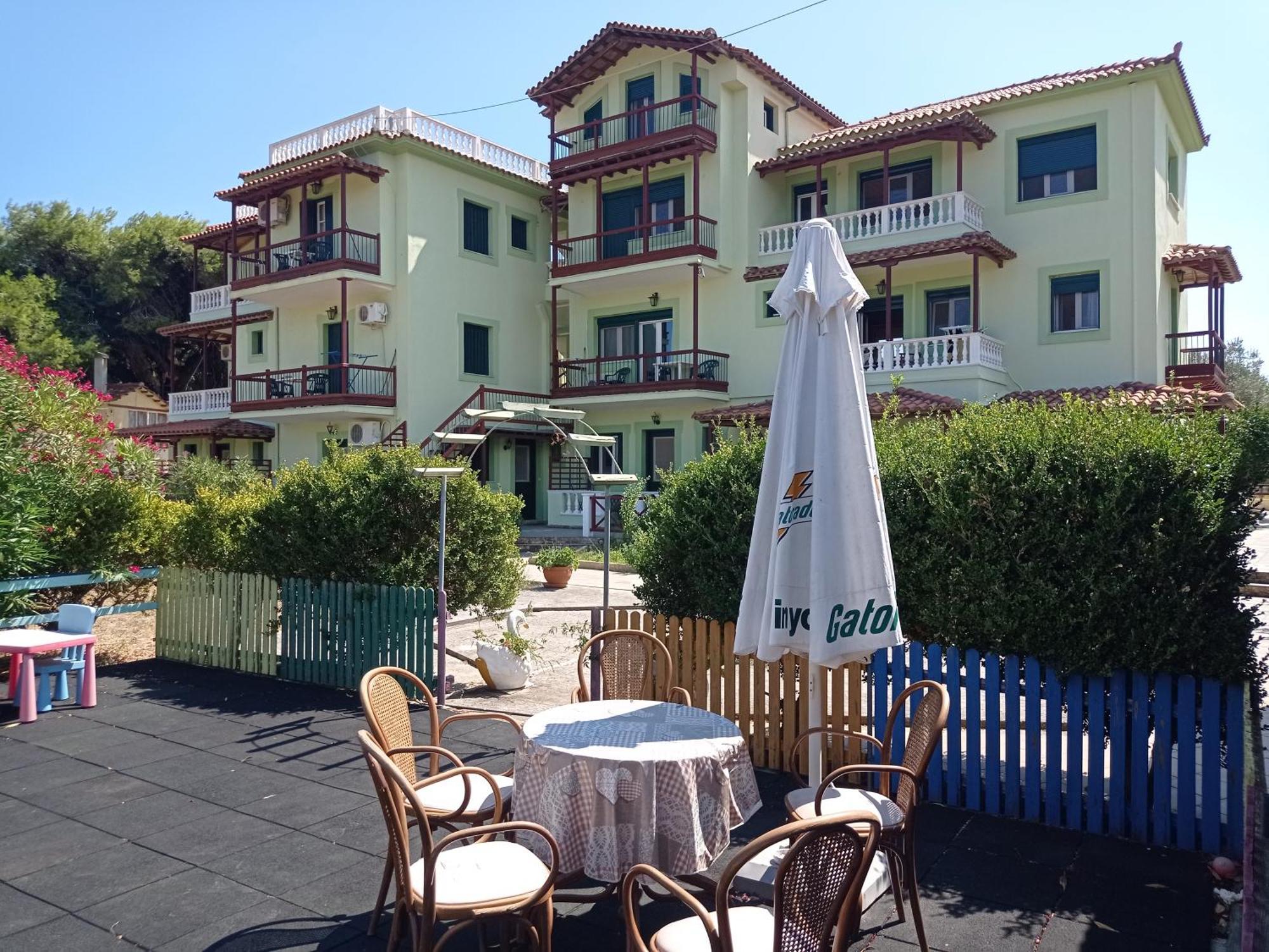Alexandros Rooms & Studios Skopelos Town Exterior photo