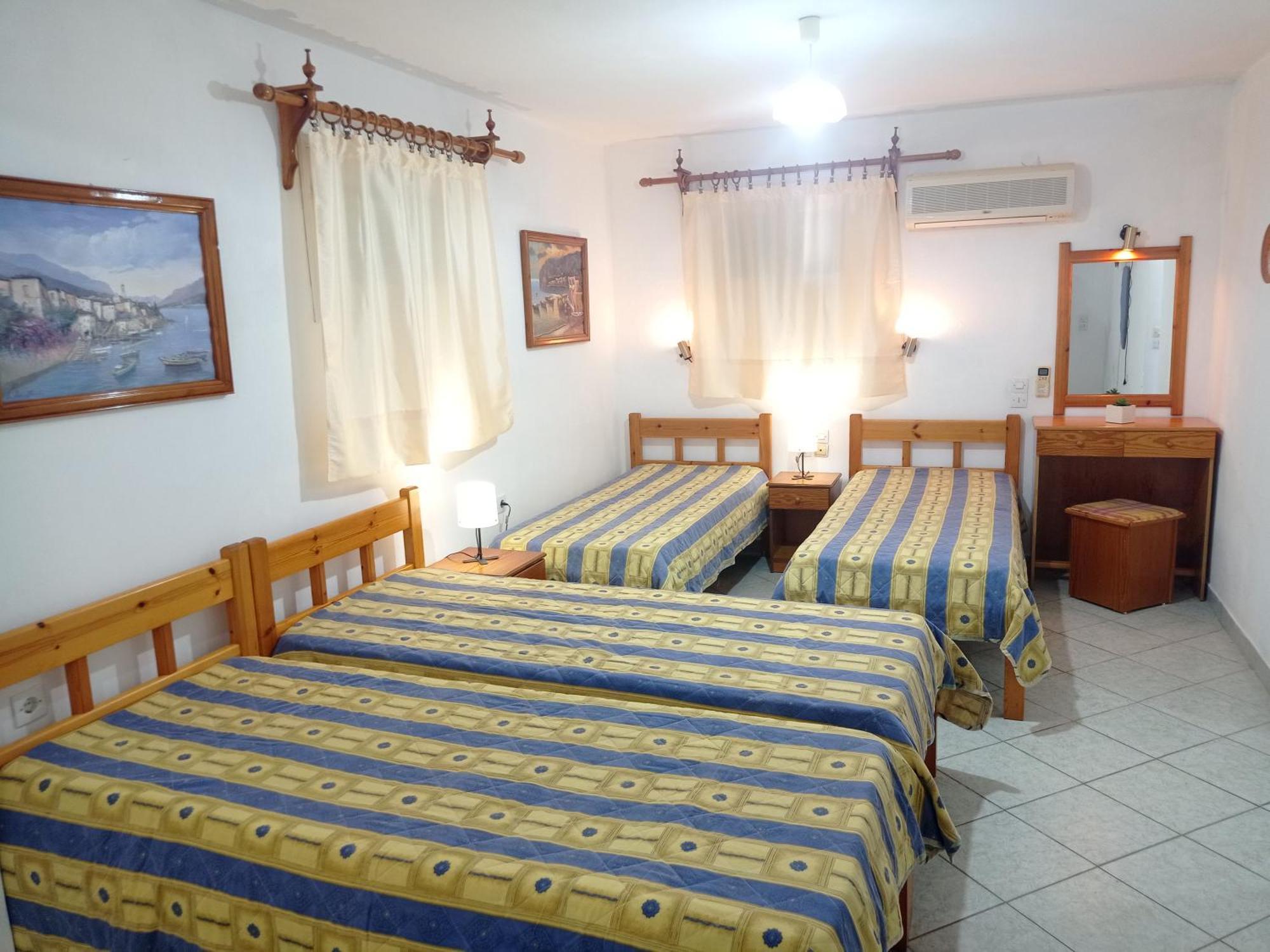 Alexandros Rooms & Studios Skopelos Town Exterior photo