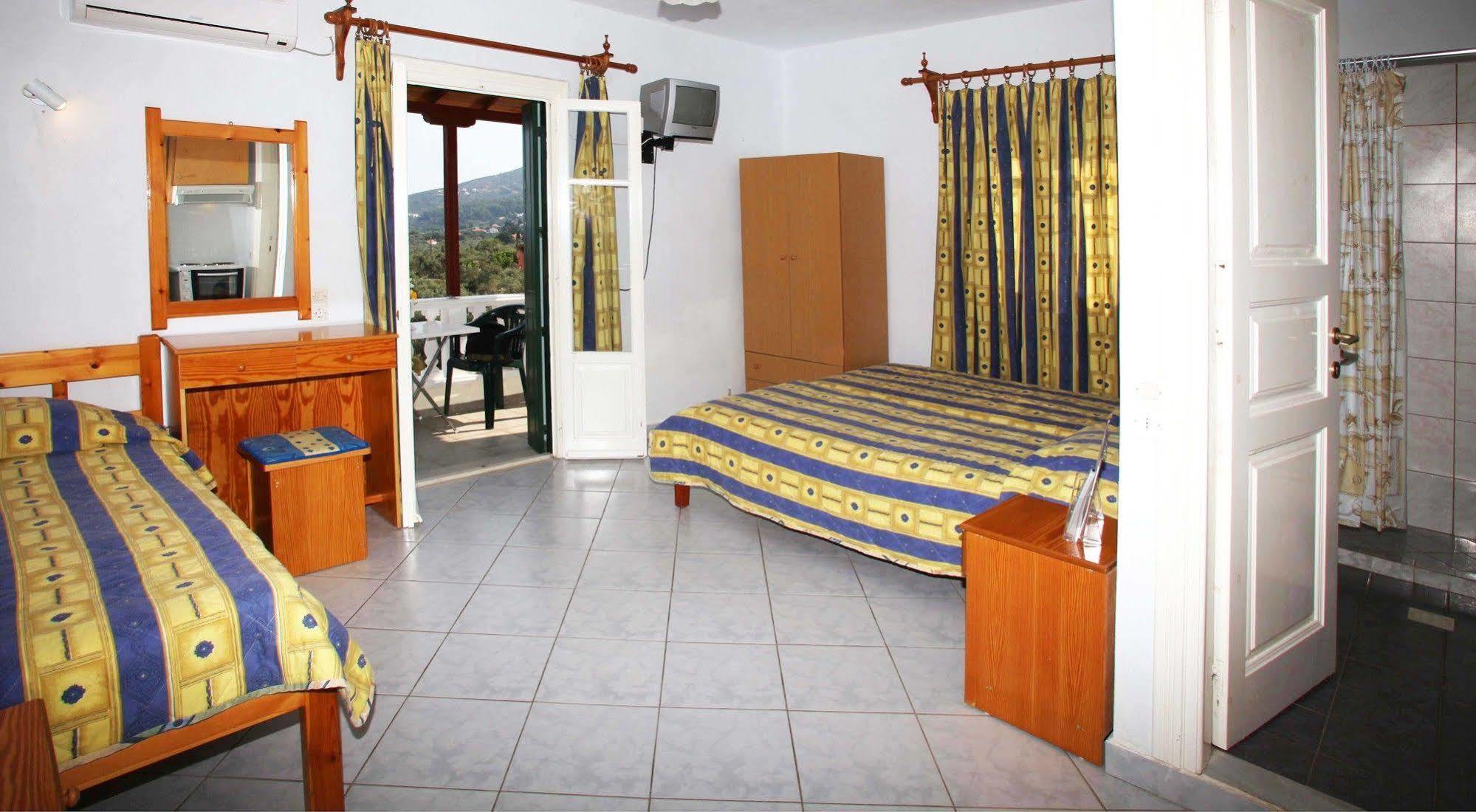Alexandros Rooms & Studios Skopelos Town Exterior photo
